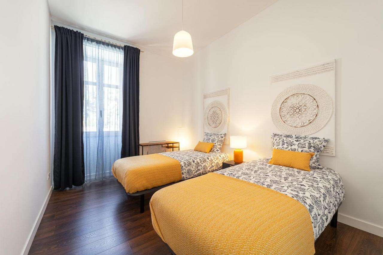 Foz Beach House - Rooftop & Sea View Фош-ду-Арелью Экстерьер фото