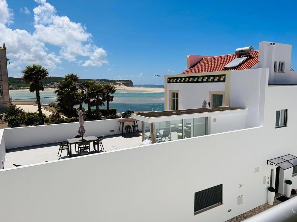 Foz Beach House - Rooftop & Sea View Фош-ду-Арелью Экстерьер фото