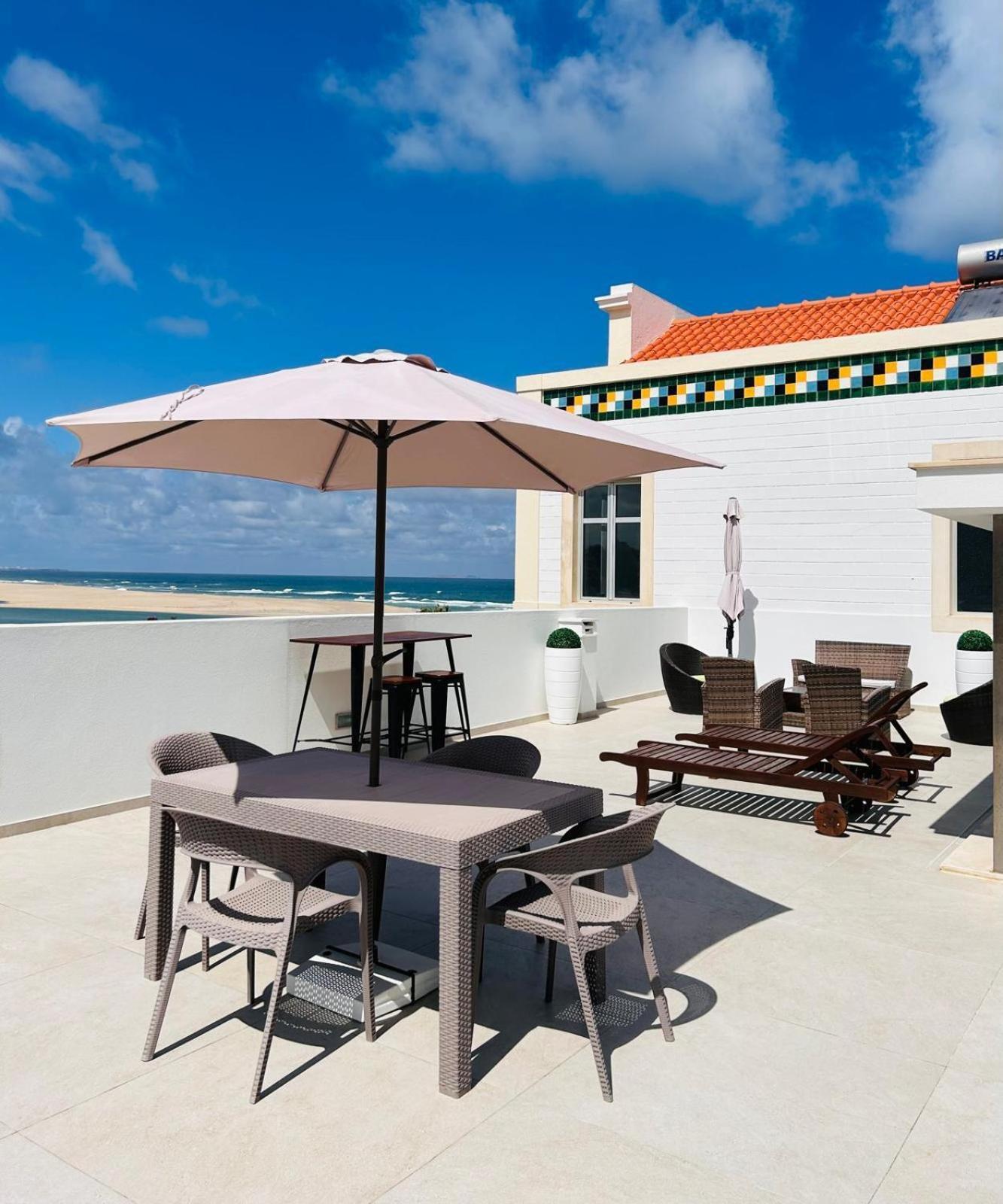 Foz Beach House - Rooftop & Sea View Фош-ду-Арелью Экстерьер фото